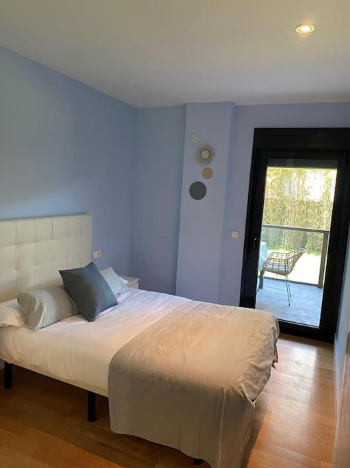 Precioso - Moderno Terraza Y Parking, 2 Hab, 2 Banos, 6-7 Pers - Dispo Abril Y Mayo Llanes Bagian luar foto