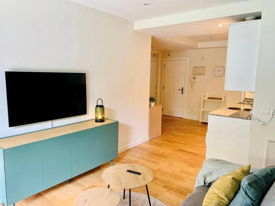 Precioso - Moderno Terraza Y Parking, 2 Hab, 2 Banos, 6-7 Pers - Dispo Abril Y Mayo Llanes Bagian luar foto